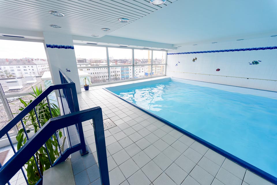 Premium 1-room-apartment, 33 sqm, Munich, Harras, with swimming pool